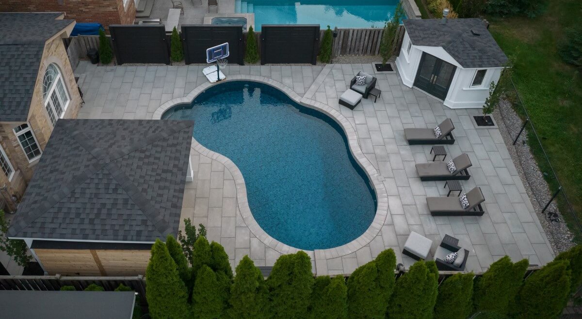 Pool contractors Etobicoke